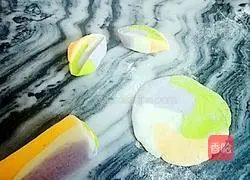 Illustration of how to make mixed vegetable dumplings 6