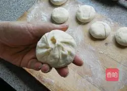 Illustration of how to make prunes, vegetable and meat pancakes 5