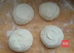 Egg-filled cake.Illustration of how to make it 2