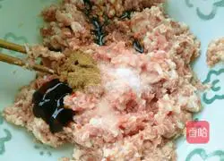 How to make dumplings with watermelon rind and pork stuffing Illustration 9