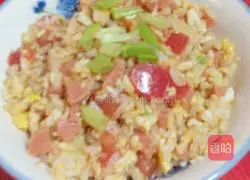 Illustration of how to make tomato, ham and egg fried rice 7