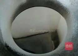 Illustration of how to make four fresh dumplings 9