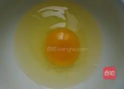 Illustration of how to make shrimp and egg fried rice 3