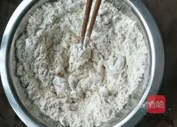 Illustration of how to make two-color steamed buns with cocoa powder 2