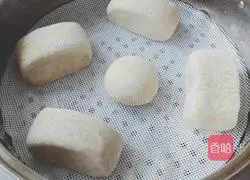 Illustration of how to cut whole wheat bean dregs into steamed buns 6