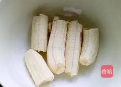 Illustration of how to make banana yogurt layer cake 1