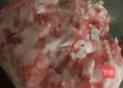 Illustration of how to make sauerkraut noodles 1