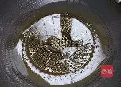 Illustration of how to make mint egg pancake 8