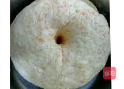 Illustration of how to make three-color fancy steamed buns 1