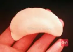 Illustration of how to make lace dumplings 2