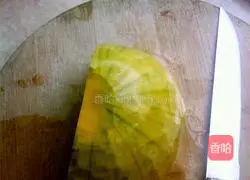 Illustration of how to make pumpkin steamed buns 1