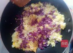 Illustration of how to make sausage fried rice 6