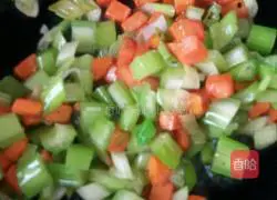 Fried rice with diced vegetables and soy sauce.Recipe 6