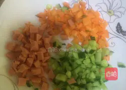 Illustration of how to make Yangzhou fried rice 1