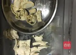 Illustrations of how to make dumplings 16