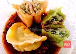 Illustration of how to make meat and three fresh colorful dumplings 12