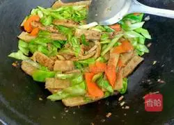 Illustration of how to make braised pancake 4