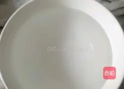 Illustration of how to make carrot, corn and pork dumplings 5