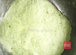 Illustration of how to make steamed buns with vegetable juice 5