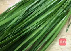 Chives Illustration of how to make fungus and egg pie 1