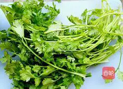 Illustration of how to make lazy coriander pancake 1