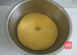 Two mixed with bread...Illustration of how to make leek, egg and shrimp skin filling 6