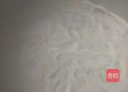 Illustration of how to make fried onion noodles 2