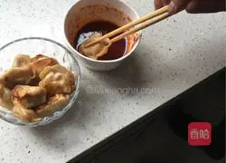 Illustration of how to make fried dumplings 6