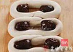 Illustration of how to make red date steamed buns 4