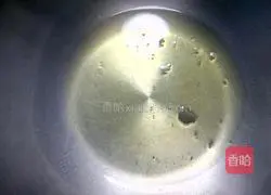 Illustration of how to make fried steamed bun slices 4