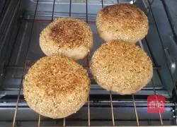 Illustration of how to make beef crispy biscuits 14