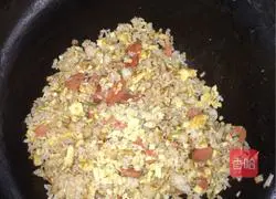 Illustration of how to make ham fried rice 8