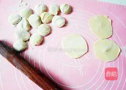 Illustration of how to make mushroom dumplings 8