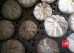 Illustration of how to make pork belly and tofu buns 3