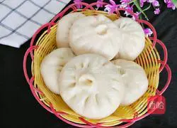 Illustration of how to make chive vermicelli buns 18