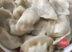 Illustration of how to make mutton and green onion dumplings 6