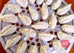 Illustration of how to make mutton dumplings 4