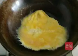 Illustration of how to make Auspicious Three Treasures Fried Rice 5