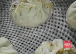 Illustration of how to make big meat buns 6