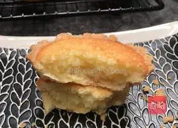 Illustration of how to make shredded coconut cake 18