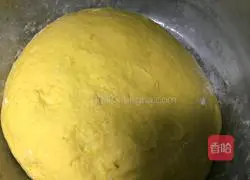 Illustration of how to make pumpkin steamed buns with roses 3