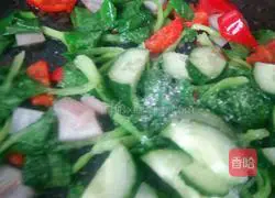 Illustration of how to make fried wontons 8