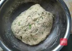 Illustration of how to make multi-grain pancakes with chopped green onion 3