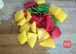 Illustration of how to make colorful pepper and cumin steamed buns 2