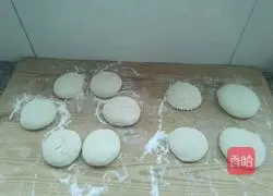 Illustration of how to make steamed buns and sugar cakes mixed with rice and noodles 7