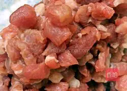 Illustration of how to make pork buns 1