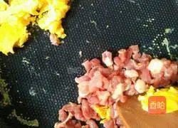 Illustration of how to make butter and egg fried rice 3 