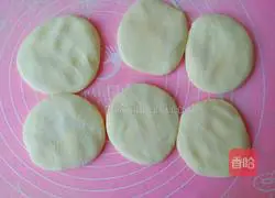 Illustration of how to make carrot buns 20