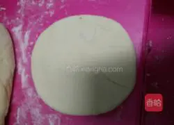 Illustration of making dough brown sugar cake 4