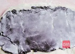 Illustration of how to make black rice two-color steamed buns 8